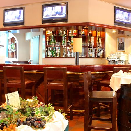 Cafe De Rome Otel Dakar Dış mekan fotoğraf