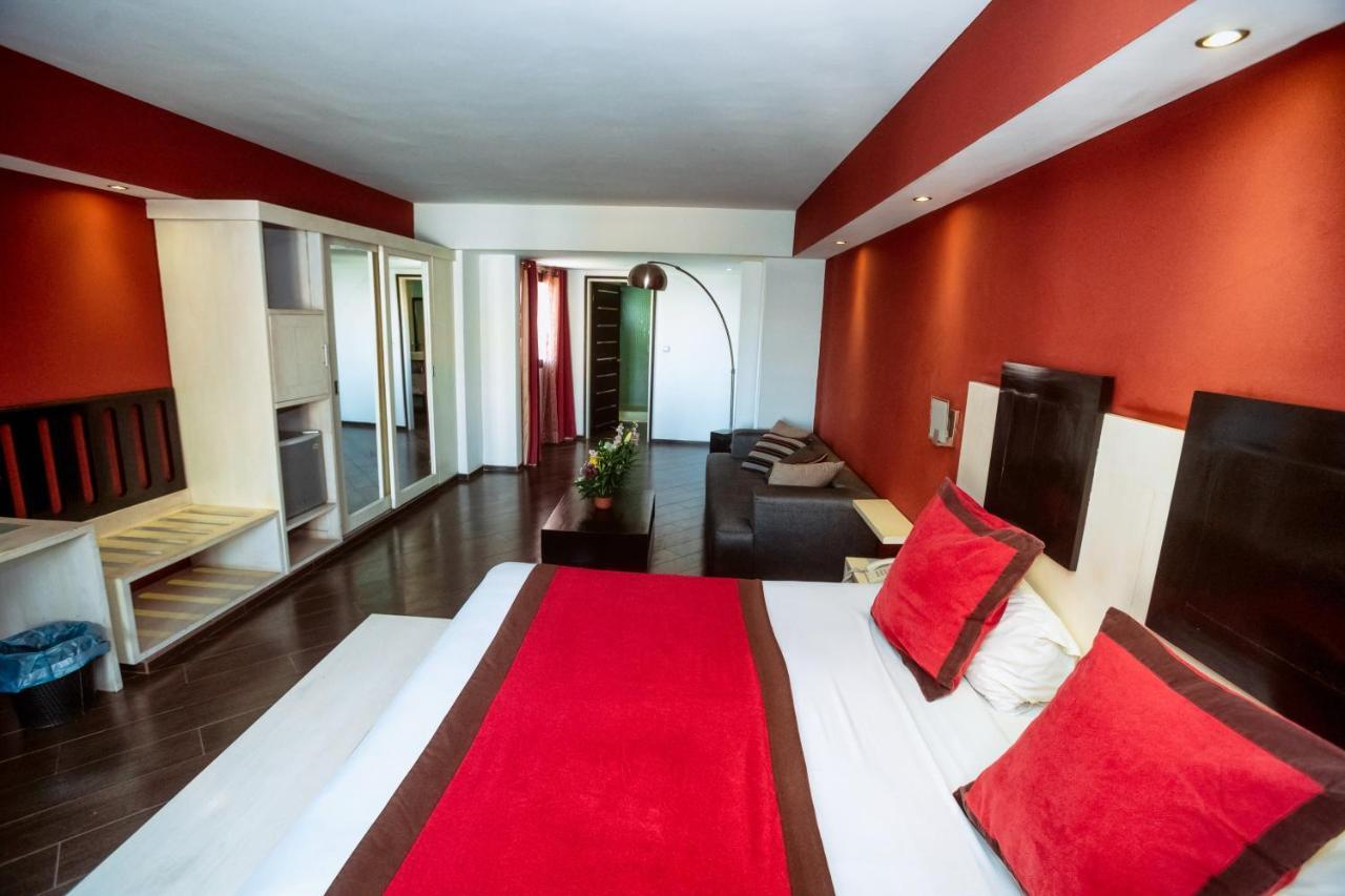 Cafe De Rome Otel Dakar Dış mekan fotoğraf