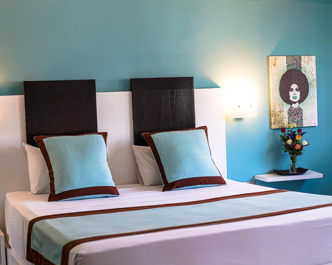 Cafe De Rome Otel Dakar Dış mekan fotoğraf