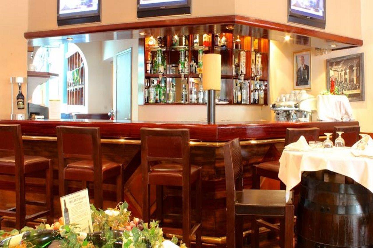 Cafe De Rome Otel Dakar Dış mekan fotoğraf