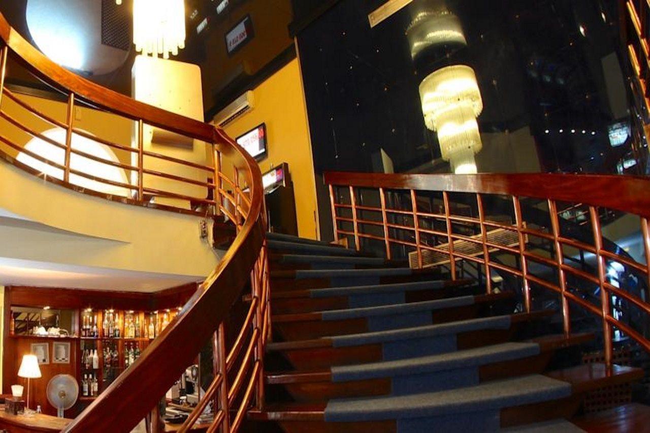 Cafe De Rome Otel Dakar Dış mekan fotoğraf